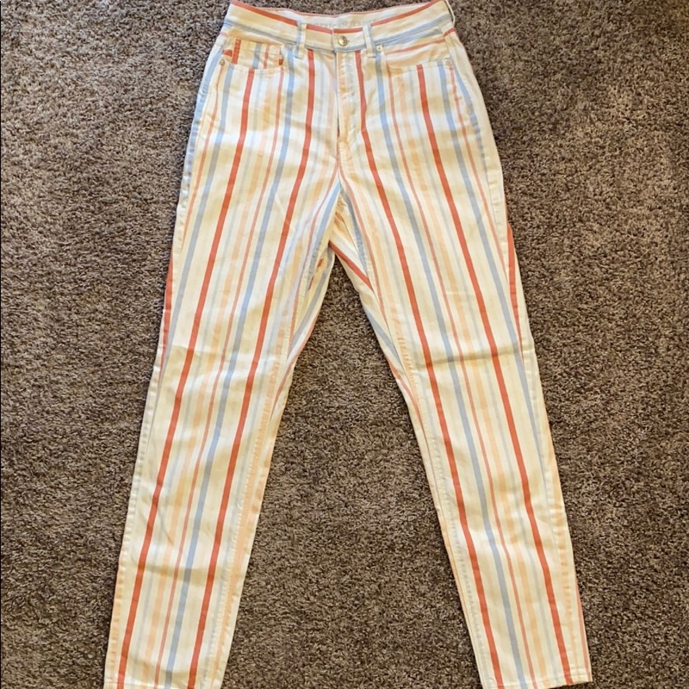 American Eagle mom jeans